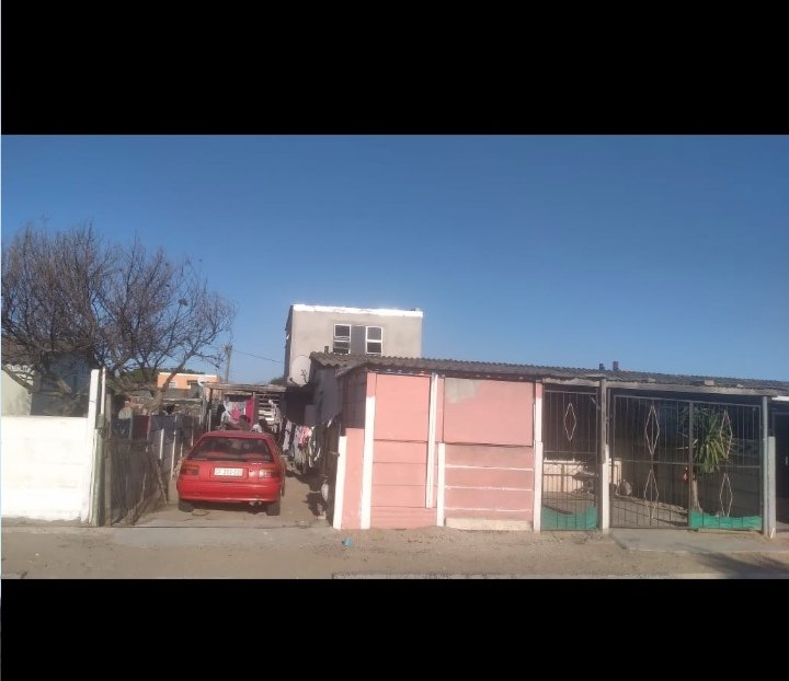 7 Bedroom Property for Sale in Kleinvlei Western Cape